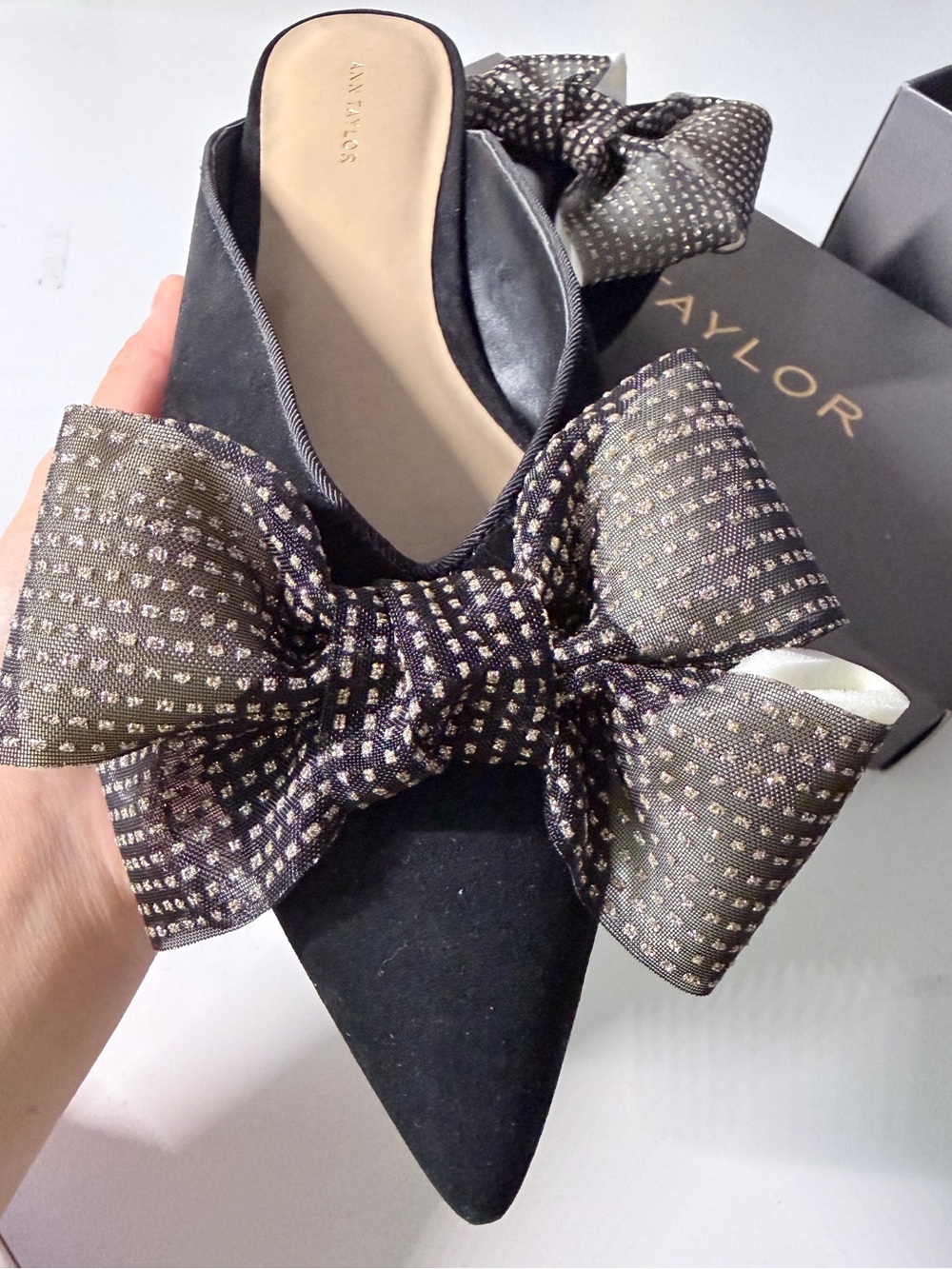 NWT Ann Taylor Black Suede Pointed Toe with large bow SIZE 8
